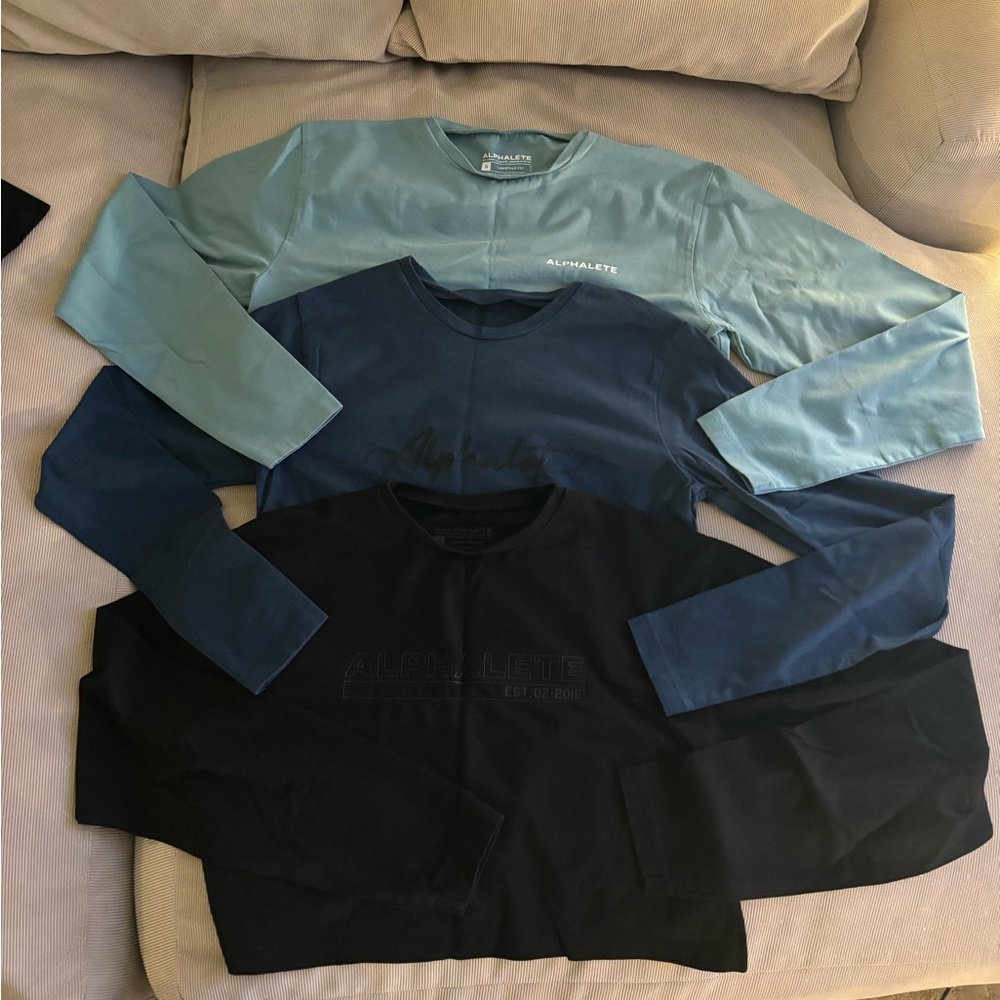 Alphalete Long Sleeve Crop Top